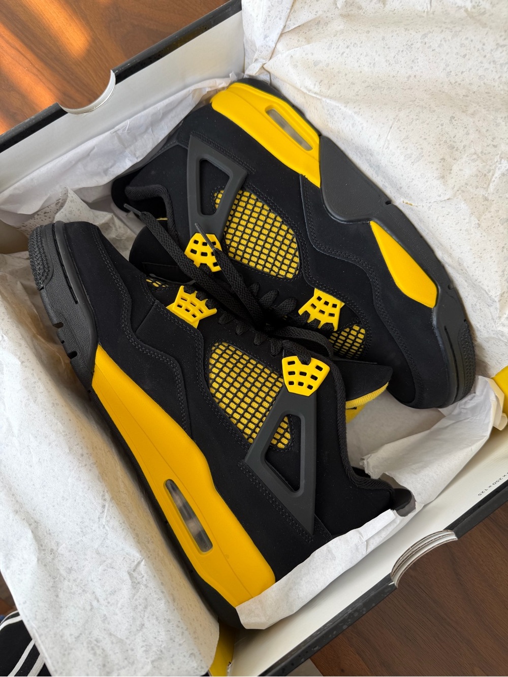 Jordan 4 Thunder Men’s Sneakers